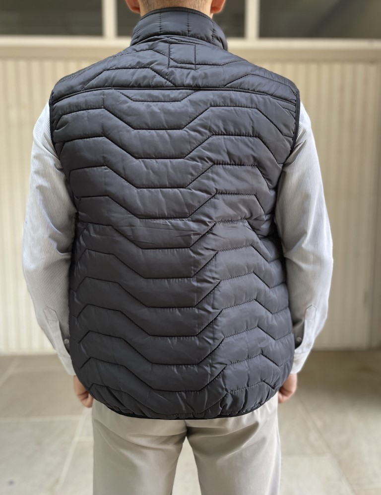 Ανδρικό μαύρο καπιτονέ αμάνικο μπουφάν BC24911M φωτογραφία